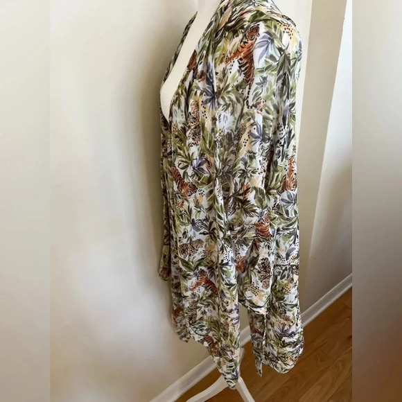 World Market Tiger Jungle Flyaway Kimono Shawl Lightweight Flowy Spring Vacation - Picture 3 of 8